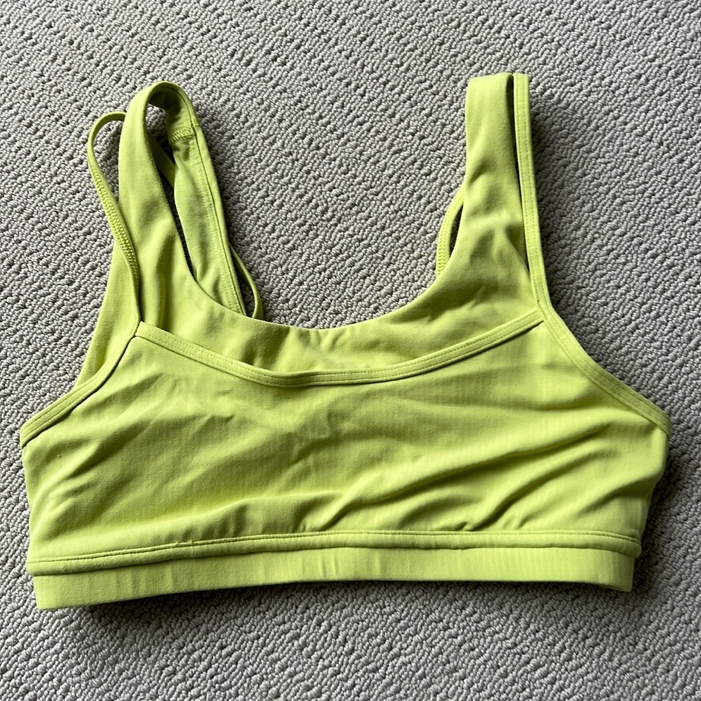 Lululemon double layered sports bra